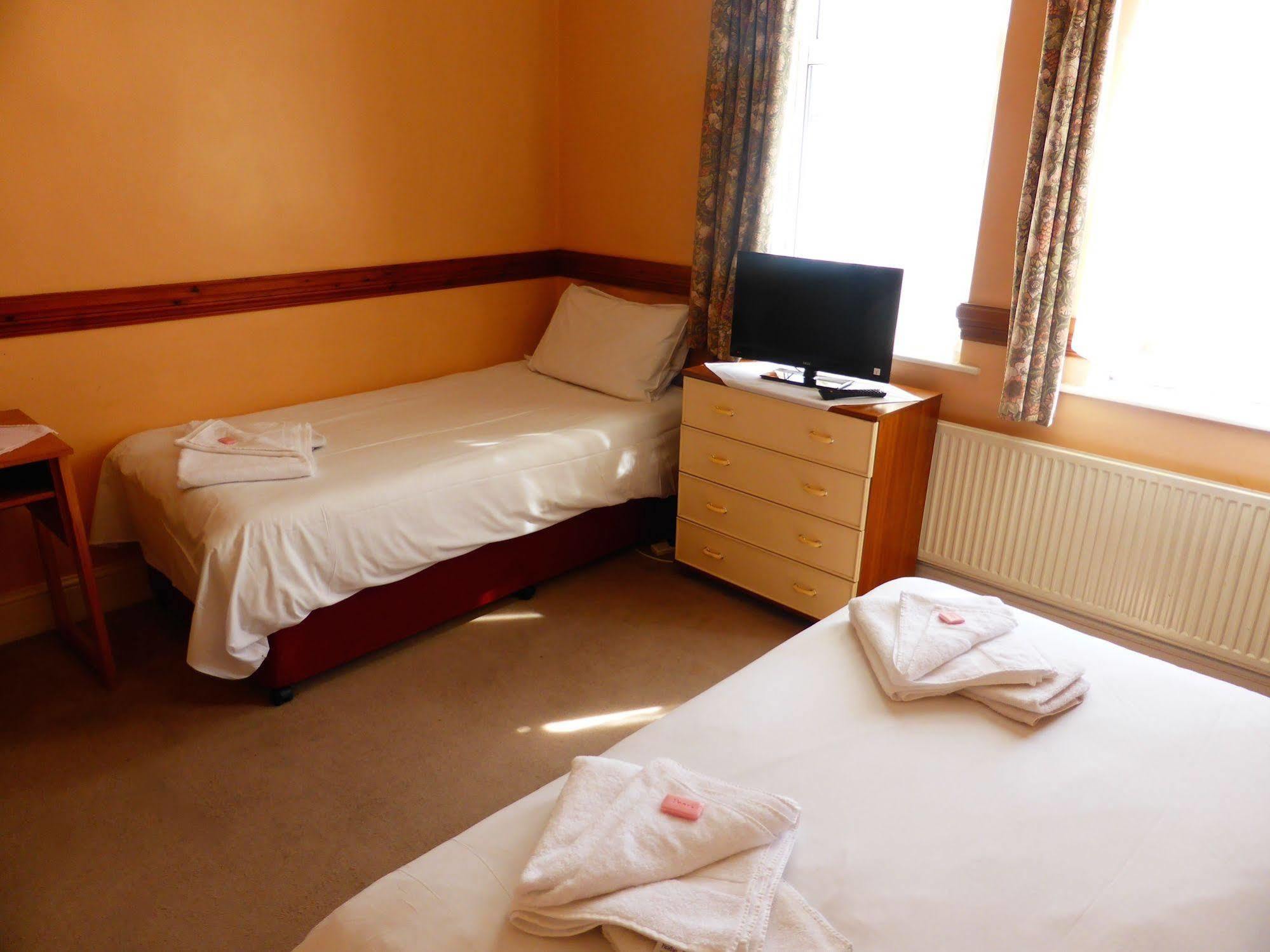 Hotel Dinara Birmingham Esterno foto