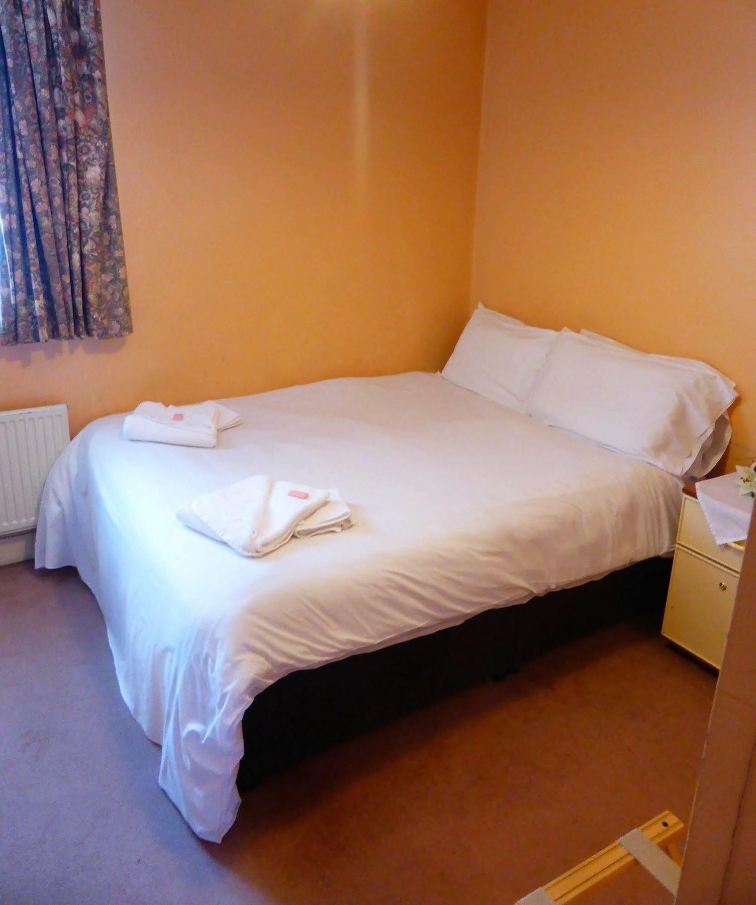 Hotel Dinara Birmingham Esterno foto