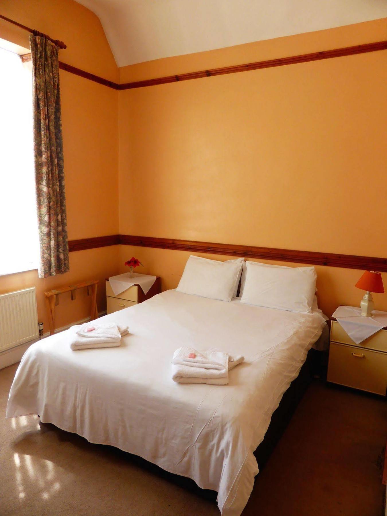 Hotel Dinara Birmingham Esterno foto